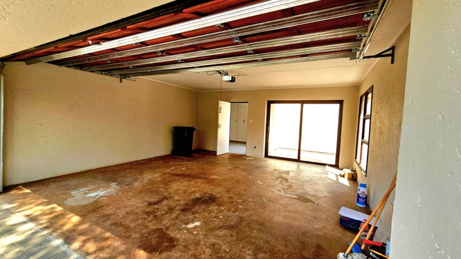 4 Bedroom Property for Sale in Pecanwood Estate North West